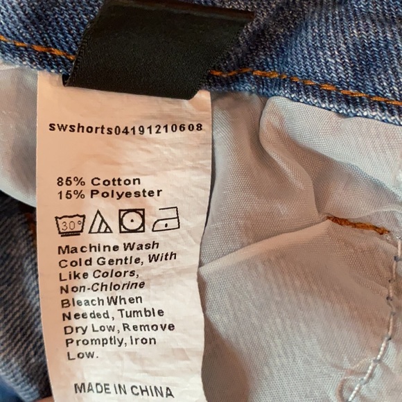 ripped light wash jean shorts - Picture 3 of 4